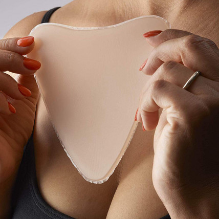 Силіконова накладка від зморшок на грудях